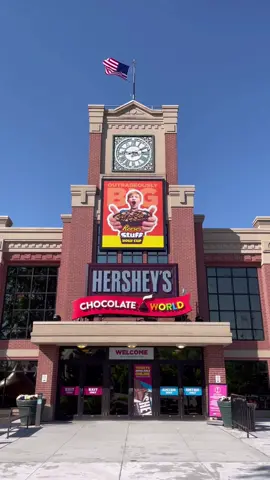 Be a kid in the World's Largest HERSHEY'S store this summer! 🍫✨ #chocolateworld  #hershey #travel#chocolate