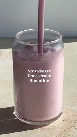 Strawberry Cheesecake Smoothie @Vital Proteins  #vitalpartner #wellnessisvital#collagensmoothie #smoothierecipe #strawberrycheesecake