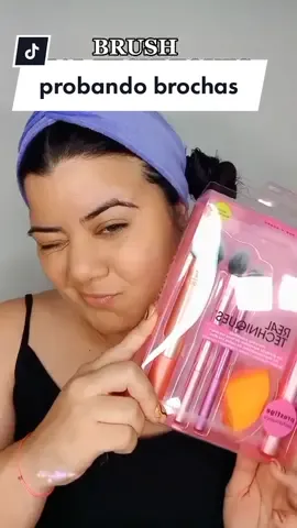 probando este set de brochas y blender de @realtechniquesofficial 😍🌟 10/10 ✅️✅️✅️
