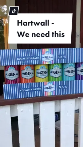 Priden kunniaksi suunnittelin valmiin mainosidean. Hartwall, ottakaa koppi Gay Joen kaveriksi! #lgbt🌈 #queer #lonkero #hartwall #Pride #suomi #glitterhomo