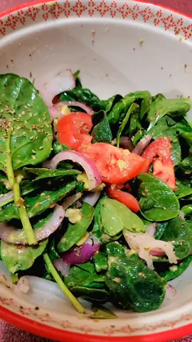 ensalada de espinaca super fácil que te ll aseguro te va encantar 🙂#espinaca #recetasfaciles