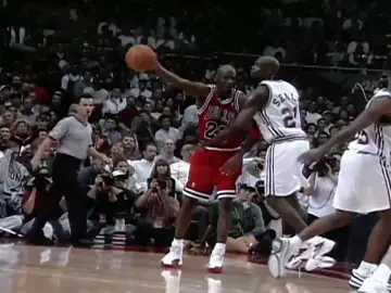 The most beautiful jump shot #NBA #bulls #michaeljordan