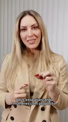 Você não está sozinha! 🔥 Acesse o link no perfil! #vivianemartinello #casadeisabel #matriculasabertas #mulhercrista #pastoravivianemartinello