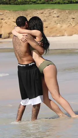 the old days 🌊#kyliejenner #tyga #couple #couplegoals #blowthisup #olddays #nostalgic #beach #bikini #beachvibes #Summer #jenners #fypシ゚viral #rapper #Love #hug #fy