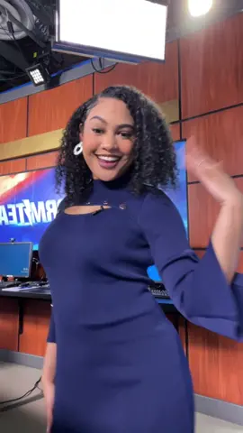 I was singing this sound all morning on my live ifykyk 😂. Also, if you like my new dress from New York and Company, ive got a code for you! Use my code Sydney10 for a discount at checkout. #newyorkandcompany #iamnyandco #nyandcopartner #fyp #hotgir #OOTD  #dancing