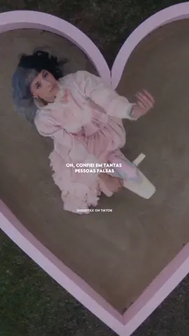 𝗽𝗶𝗴𝗴𝘆𝗯𝗮𝗰𝗸 - 𝗺𝗲𝗹𝗮𝗻𝗶𝗲 𝗺𝗮𝗿𝘁𝗶𝗻𝗲𝘇 #foryou #paravoce #viral #legenda #lyrics #fy #tradução #melaniemartinez #crybaby #entregatiktok
