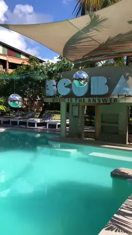 Tofo is one of my favourite places in the world! Visit Mozambeat for a vibey little holiday ☀️🌴🐳🌺 #mozambique #mocambique #tofo #solotravelgirls