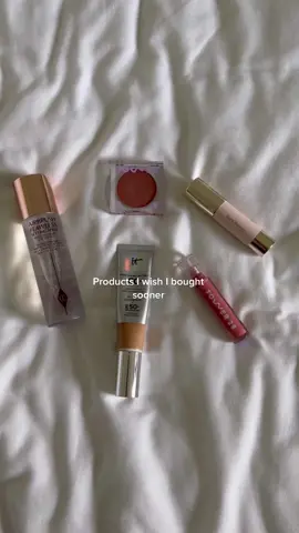 So happy i have them now🤍 #newproducts #favorites #gamechanger #sephora #tower28 #charlottetilbury #itcosemetics #rarebeauty