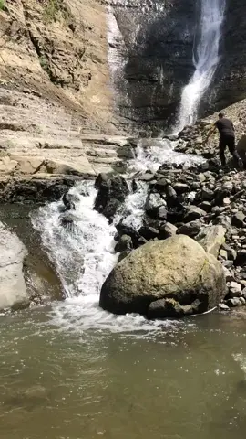 Cənub bölgəsi Lerik rayonu Çayrud Kəndi “Gələ Şulə” Şəlaləsi #lerik #azerbaycan #şelale #waterfall #doğa #nature #Hiking #tebiet