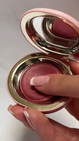 I loveeee this blush by @Rare Beauty #rarebeauty #rarebeautyblush #blush #creamblush #rarebeautymeltingblush #meltingblush