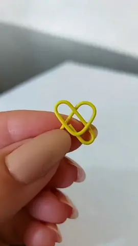 Cutiest bookmark for book lover#bookmark #BookTok #bookworm #paperclips #paperclipchallenge #paperclipheart