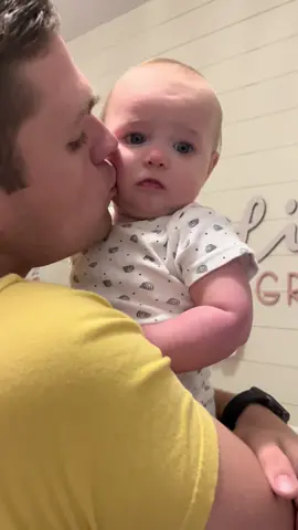 our fav part of the day is when she wakes up & goes to sleep 😂 #newparentschallenge #newparentsbelike #newdadtips #newdadlife #newdaddy #newmomsontiktok #newmomtips #babysleeptips
