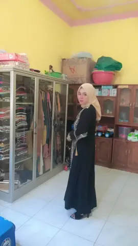 skrg ini selalu di rmh gk bole keluar sama misua jadi muter2 aje di rmh sampek pusing😂🤪