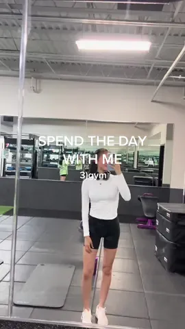 nothing like a productive day🤌🏻🤌🏻🥂 #morningroutine #routineaesthetic #minivlog #SelfCare #Lifestyle #cleangirlaesthetic #summermornings #productive #aesthetic #skincare #greenjuice #wellness