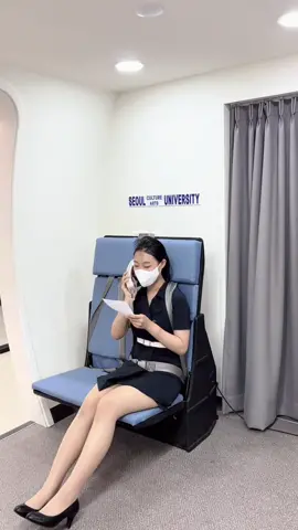 기내방송하는 예쁘니 태희💕👏🏻 잘한다 잘한다 잘한다❤️ #추천 #추천떠라 #승무원 #항공과 #승무원학원 #여고생 #여고딩 #고딩틱톡 #비행기 #기내방송 #서비스 #과복 #교복 #대학 #여대생 #교복 #치마 #원피스 #스튜어디스 #여고생틱톡 #tiktok #OOTD #korean #foryou #foryoupage #04 #05 #08 #서울 #홍대 #수원 #방하디챌린지 #훈녀 #여신 #보이스 #꿀보이스