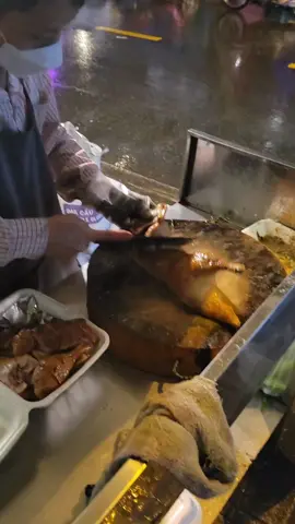 the yummiest street side roast duck vịt quay rất ngon 😋 #fypシ