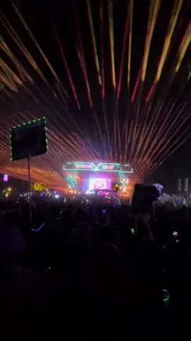 LSDREAM droppin some @Zingara at forest🌳🎋⚡️#lsdream #ravetok #rave #edmtok #dubstep #electricforest #zingara