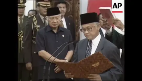 janji jangan nangis 🥺🥺 #bjhabibie #eyanghabibie #habibieainun #habibie #ainun #sejarah #sejarahindonesia #PediaSureGrowth #Farlight84Smash #indonesia #presidenke3 #fyp #xyzbca #masukberanda #fypシ#PUBGMobileMadGala