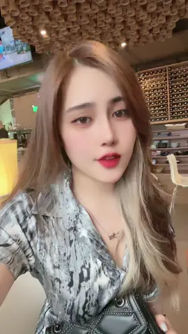 Ai đánh rơi người yêu này ... 🌹
