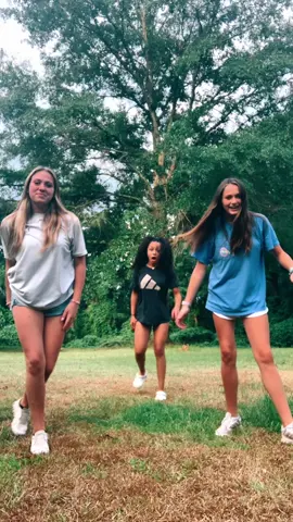 @🤩Emry🤩 @Ereh YeAgEr