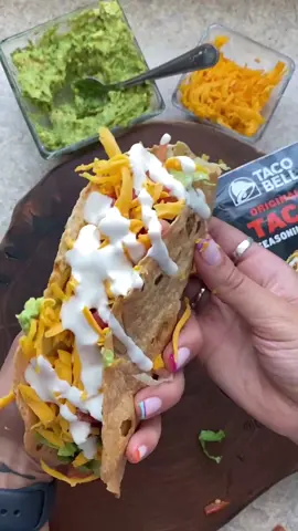 @tacobell en casa! 🌮🛎 #tacobell #tacobellrecipes #tacos #taco #cheese #viral #food #Foodie
