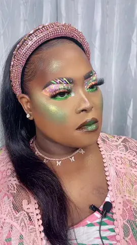 Ooo this sound got on my nerves. Lol. But…Here💗💚🧡💜 @BEAUTYBAY Technidaze Collection #beautybay #beautybaytechnidaze #beautybayhaul #beautybaypr #Pride