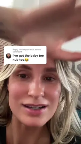 #stitch with @elleeduke I have to be really careful when I clip my pinky toe nails because I will 100% over clip it and be left with a nailless nub 😂 I would completly remove the left nail all togther and it was completly and oddly painless.