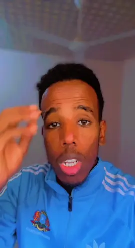 Dhibkaas ma ila haysaa#somalitiktok #foryoupage #foryou #sharmaaniineasta