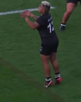 Unfortunately about as clear an achilles rupture you will see for NZ Fern Toru Arakua, pushing off/non contact with calf ripple #nrl #origin