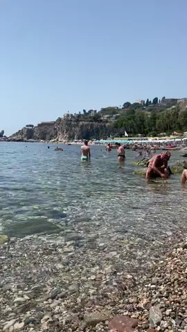 Sicilian summer 🌞 dolce far niente 🍧 🇮🇹 🌊 🏝 #sicilia #siciliansummer #taormina #taorminabedda #taormina_sicilia #taorminabella #mare #belmondgrandtimeo #isolabella #isolabellataormina #dolcefarniente #dolcefareniente #villadiodoro #ristorantebaronessa #teatroantico #teatroanticotaormina #ancientgreektheatre