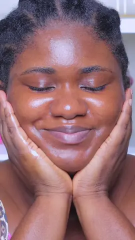 Good morning dont forget to wash your face ☺️☺️ #fypシ #fyp #skincareroutine #SkinCare101 #skincareforbeginners #skincareforblackwomen #glowrecipe #removingmakeup #viralskincarevideos #viralskincare2022 #skincarehacks #skincarehacksthatactuallywork