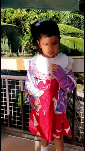#loymachedo shares Baby Helen Machedo crying because she doesn't want to go to school. #HelenMachedo #School #Parenthood #Childhood #KohSamui #Thailand