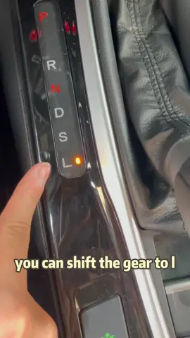 The correct way to drive an automatic car!#car#automotive#driving#outside#skills#knowledge#fpy#fyp#drivingtips#tips#foryou