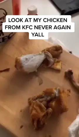 ITS ALIVE 😮 #fyp #fastfood #foryoupageofficiall #viraltiktok #xyzbca #trending #viral #vibe #makeviral #makemefamous #ItsGreatOutdoors #kfc