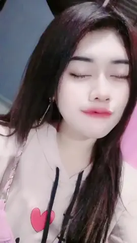 wes dalan e gusti , pcran 5 taun , nikah e 3 taun . diwei anugrah putri cantik 1 .. 😌😌😌