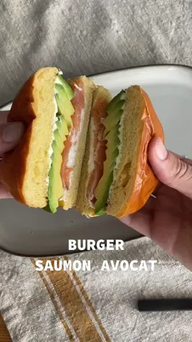 Mentionne un(e) pote aussi frais/fraiche que ce burger 🥑 #pourtoi #burger #food