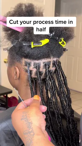 #fyp #hairtutorial #fauxlocstutorial #hairtips #stylisttiktok