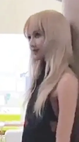 Lisa nyapa V senyum angkat alis🔥 #lisa #taehyung