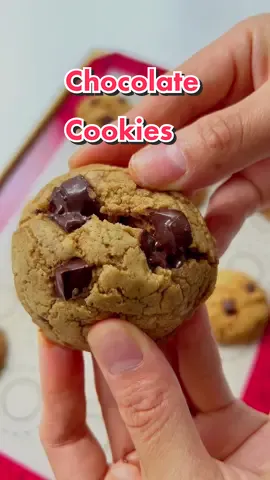 Chocolate Chip Cookies. I intended to make it flatter, but it turns out tasty anyway. 😋😋#chocolatechip #chocolatechipcookies #chocolatechipcookie #chocolate #cookies #fyp #viraltiktok #viralvideo #Recipe #baking #cooking #dessert
