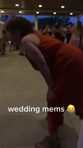 bridal party lap dances, the best man serving alc behind the bar when it was closed, & all kinds of madness 🤣 #weddinggoals #weddingtiktok #weddingtok