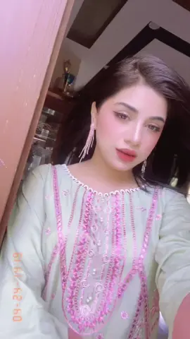 ufff this hawaa is garmi main 🥺🌸 #foryou