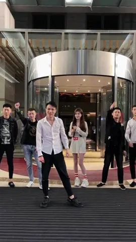 Suýt thì ngã nhưng may vẫn ngầu phút cuối 👺👆👆👆#xuhuongtiktok #bincool👺