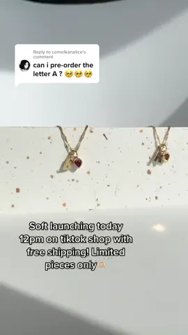 Reply to @comelkanalice Tiktok baes set your reminder! 💋🫶🏻 #initialnecklace #initialbracelet #jewelry