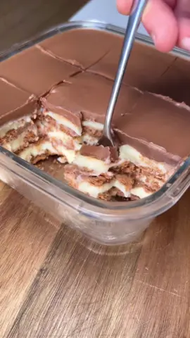 3 strati di pura goduria 😍 Prova subito la ricetta di @adrianathrr ❤️ #giallozafferano #dolci #ricettafacile