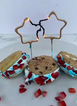 @MILK BAR #cookies #cookiesandwich #icecreamsandwich #milkbar #milkbarpartner #milkbarcookies #fourthofjuly