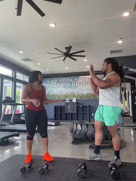Working with my client getting her right 💪🏾✅ if you need help let me know  #fitnesstips #client #bodytransformation