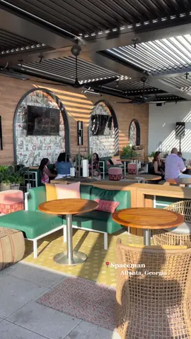 Such a beautiful rooftop #spacemanatl #buckheadatlanta #atlantabucketlist #thingstodoinatlanta #strangerthings #tsitp