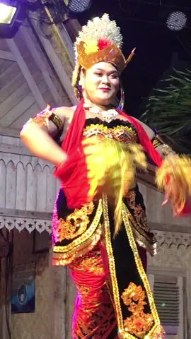 Gandrung Jemedor 😁  #tumpengsewu #tumpengsewukemiren #kkndesapenari #kkndesapenari2022 #kkndidesapenari #cindesutro #fyp #fypシ゚viral