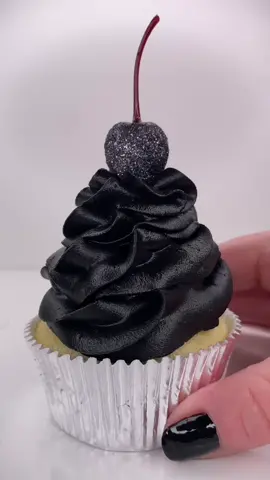 Black magic 🖤🍒👅 #cupcake #cupcakedecorating #black #cakevideo #satisfying