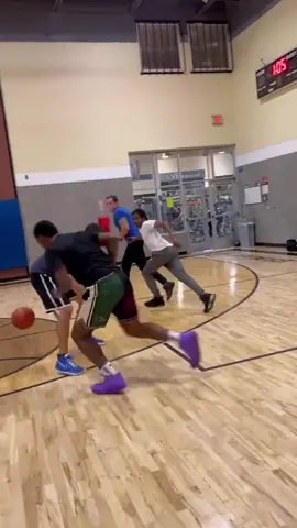 @Jordan Morris violated my guy 😭😅 #basketball #savage #nutmeg